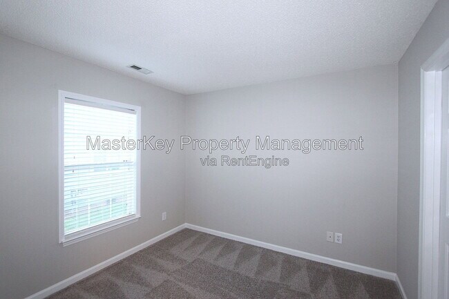 Building Photo - 309 Hallwood Ct
