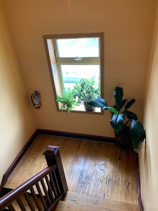 Building Photo - 2525 N 72nd Ct