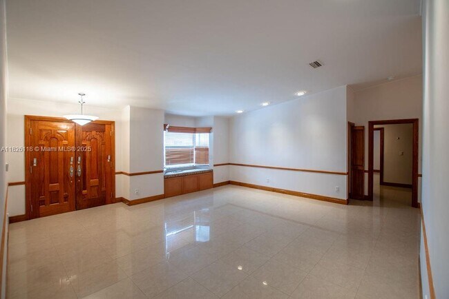 Building Photo - 1626 SW 139th Ave