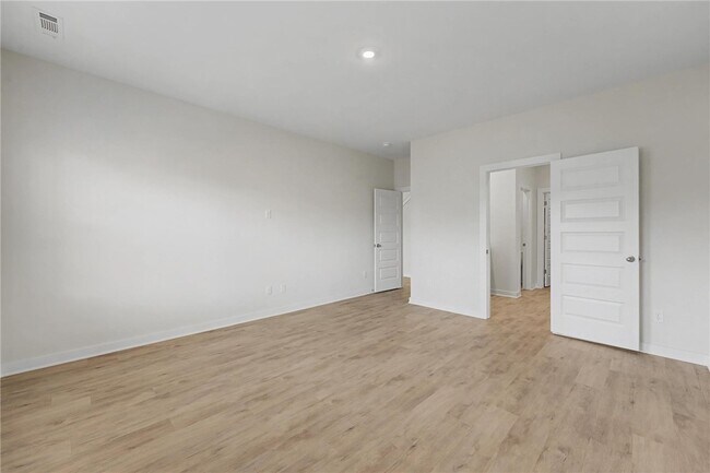 Building Photo - 4628 W Aurora St