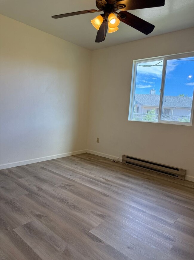 Building Photo - 8429 E Manley Dr
