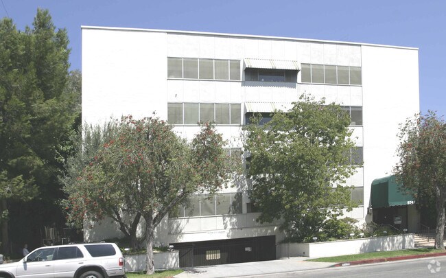 Building Photo - Clifton Apartments