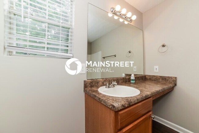 Building Photo - 3 Bedroom Pet-Friendly Home in Ellenwood, GA with Main Street Renewal