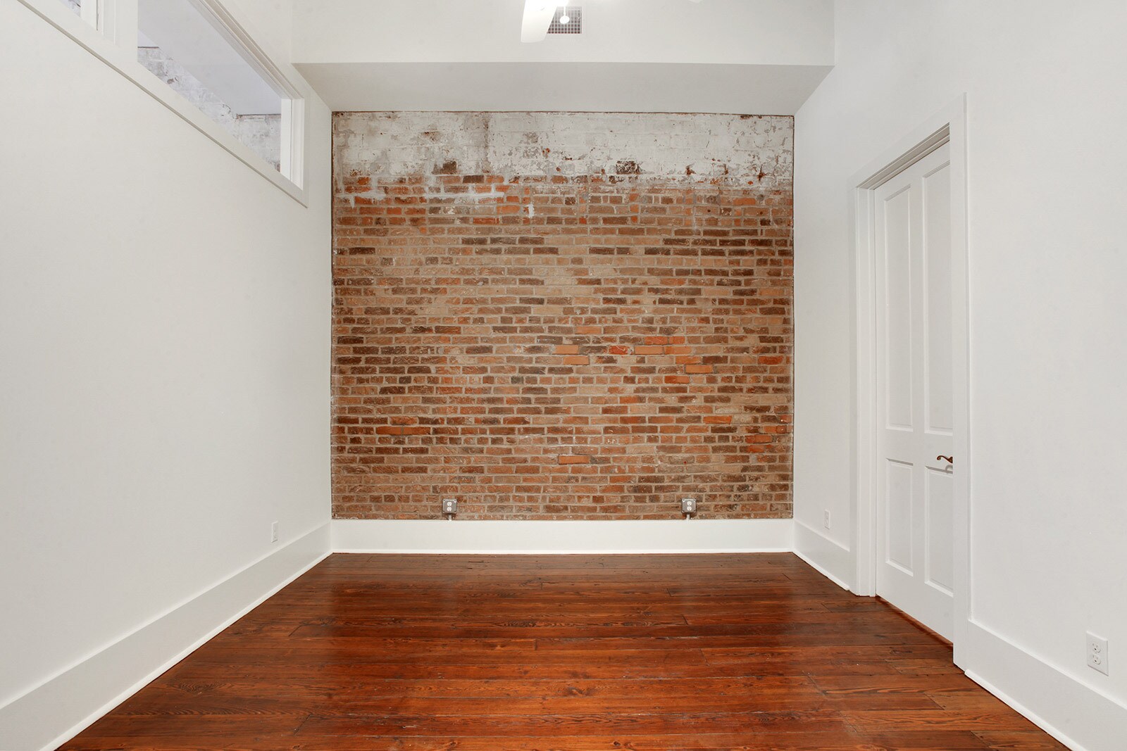 Building Photo - 204 Decatur St