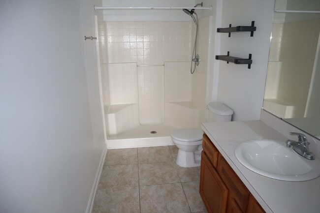 Building Photo - 8226 Green Parrot Rd