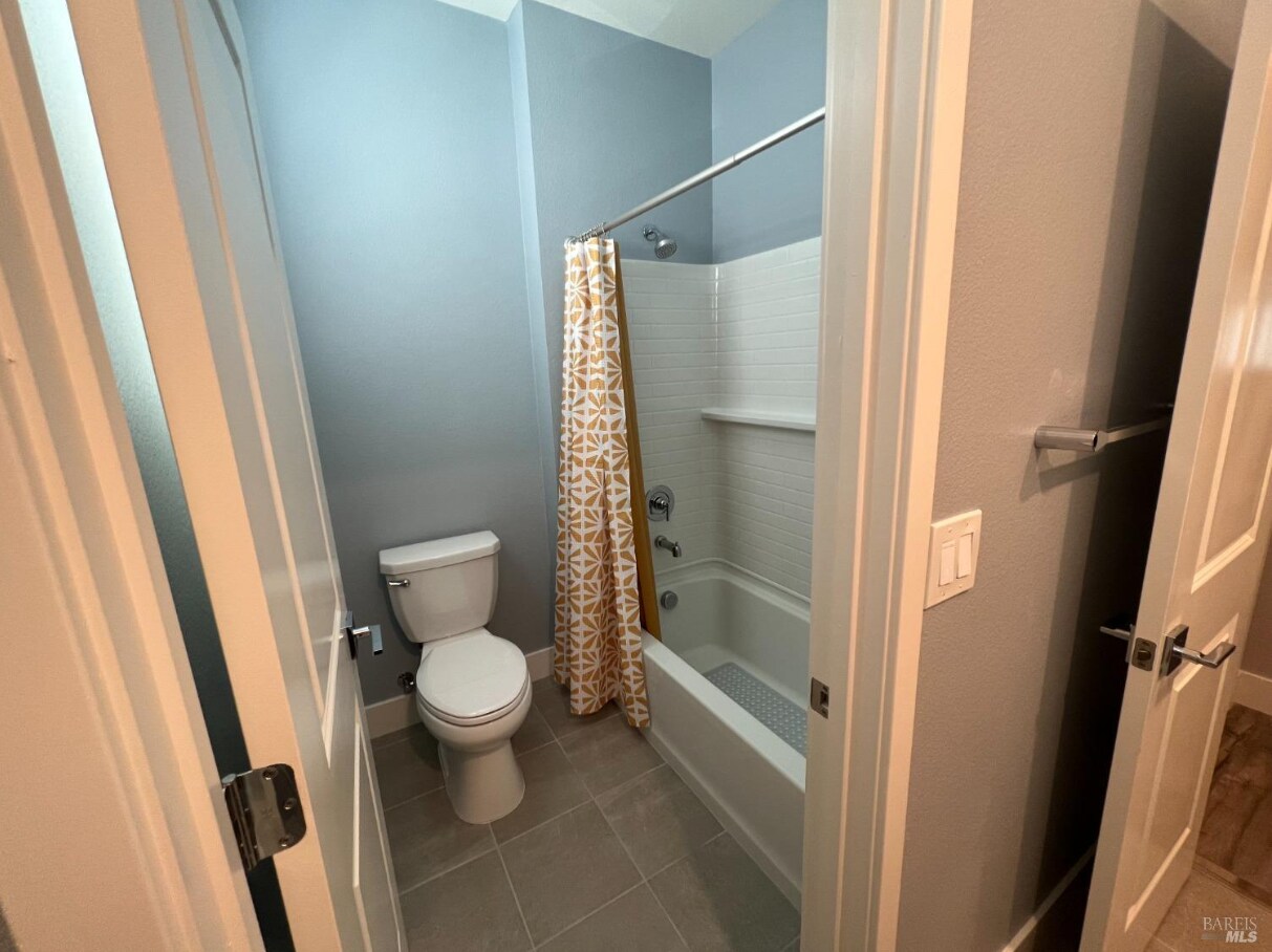 Building Photo - 5371 Elan Dr