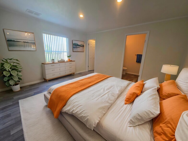 Building Photo - 3628 Birch St