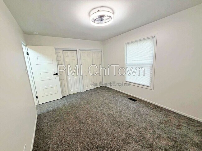 Building Photo - 440 Lear Ct
