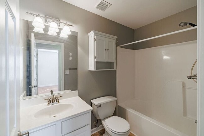 Building Photo - 160 Cedar Rock Trace