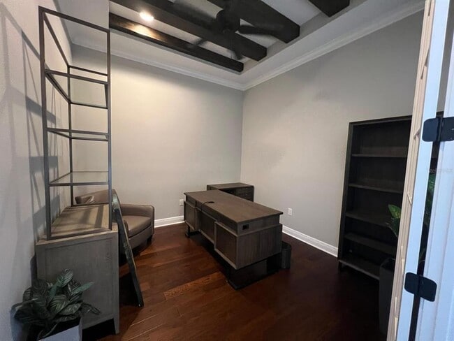 Building Photo - 12927 Canopy Woods Way