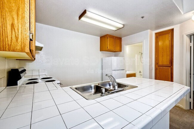 Building Photo - 9430 Winter Gdns Blvd