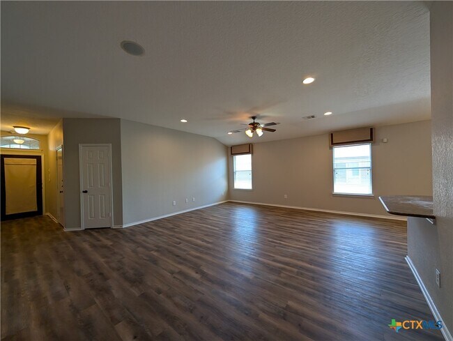 Building Photo - 2937 Post Oak Cir