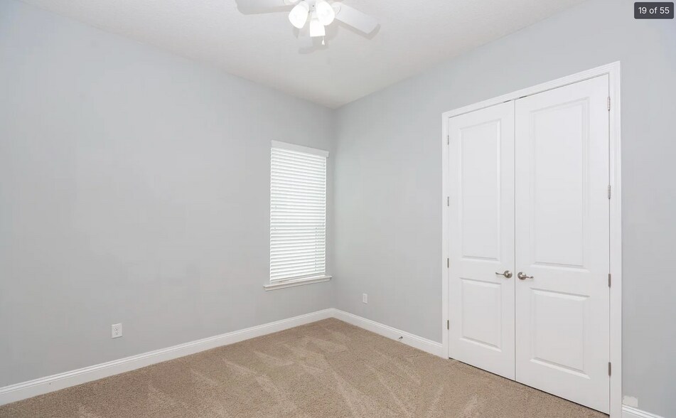 Building Photo - 148 Woodcross Dr