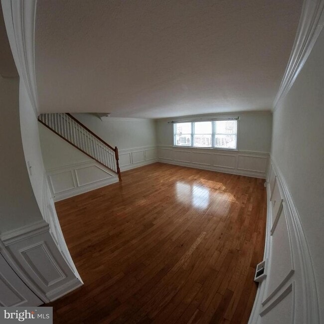 Building Photo - 2620 Taunton St