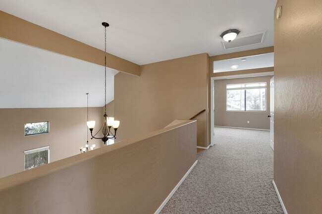 Building Photo - Stunning 5BR House in Chandler