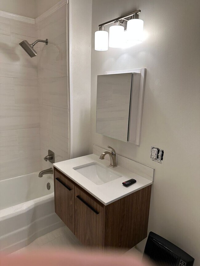 Building Photo - COMING SOON! 1 Bed, 1 Bathroom Apartment in New Iberia!