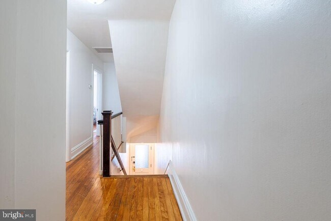 Building Photo - 315 Frederick St