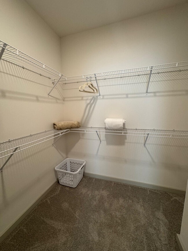 Building Photo - 1301 Leah Ave