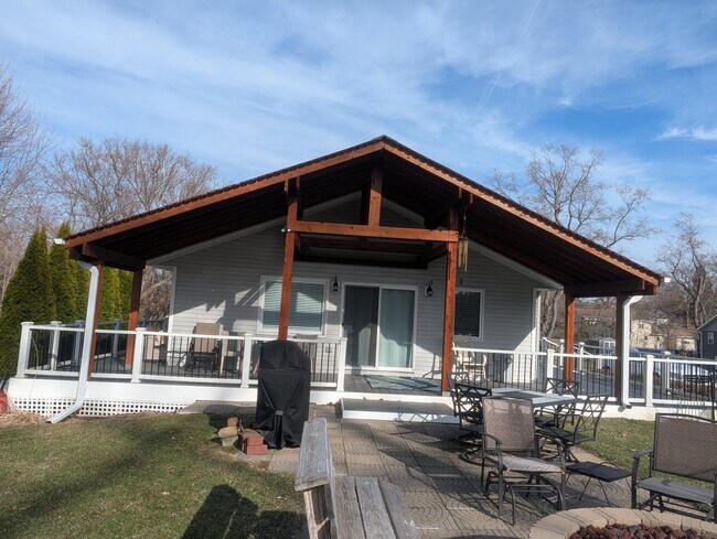 Building Photo - 4125 Spruce St