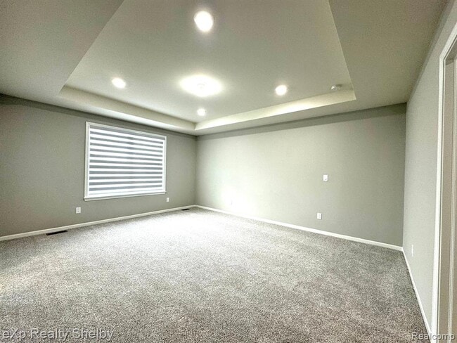 Building Photo - 49477 Hummel Dr