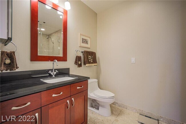 Building Photo - 4575 Dean Martin Dr