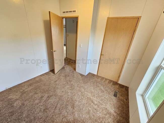 Building Photo - Very Nice 3 Bed 2 Bath Modular house
