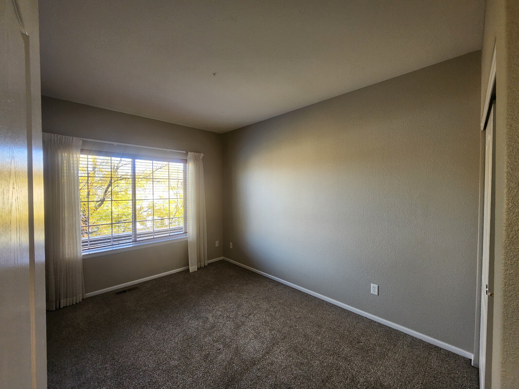 Building Photo - 9509 Cedarhurst Ln
