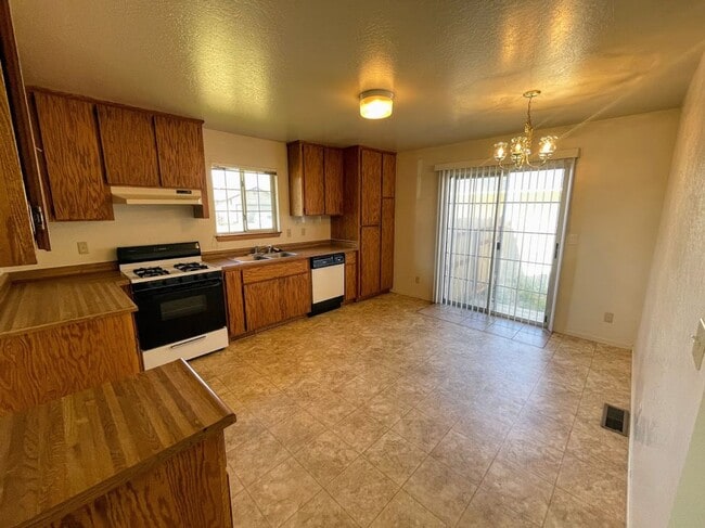 Building Photo - 1348 Kimmerling Rd