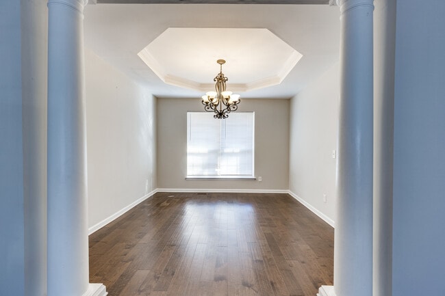 Building Photo - 605 Founders Pointe Blvd