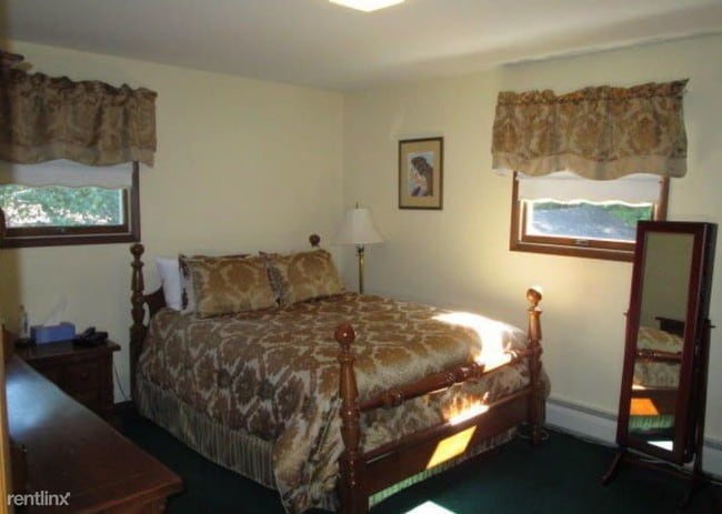 Building Photo - 3 br, 1.5 bath House - 7 Linda Ln Rent To Own