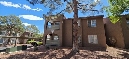Building Photo - 2121 Sealion Dr