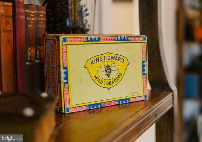 Building Photo - 15841 York Rd