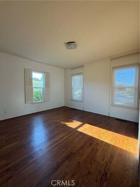 Building Photo - 2325 Las Lunas St