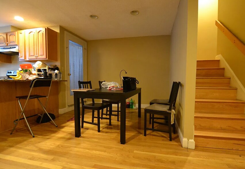 Building Photo - 85 Brainerd Rd