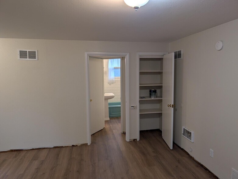 Building Photo - 1010 N 24th Street