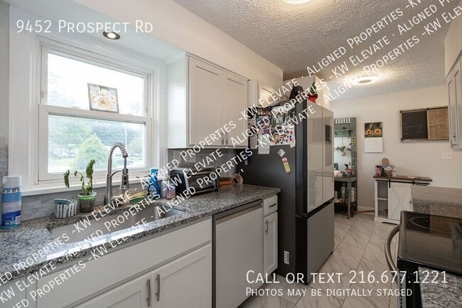 Building Photo - 9452 Prospect Rd