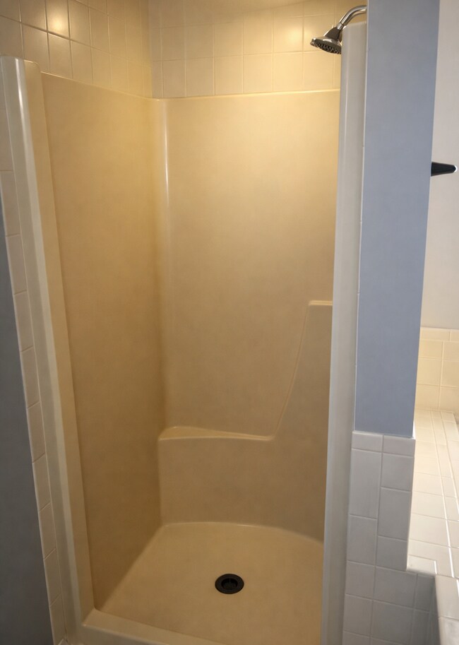 Building Photo - Charming All-Brick Corner Lot Home with Hot Tub & Fenced Yard