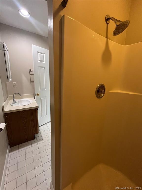 Building Photo - 558 Connecticut Ave