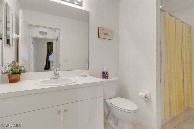 Building Photo - 10390 Washingtonia Palm Way
