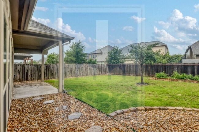 Building Photo - 308 Lacey Oak Lp