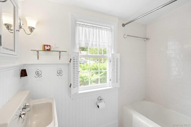 Building Photo - 315 Old Salt Rd