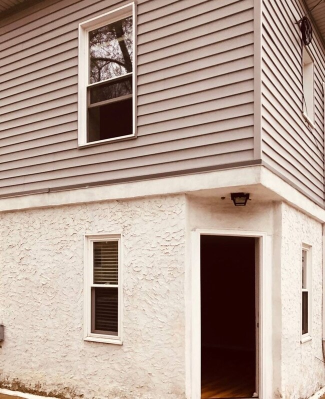 Building Photo - 418 N Darlington St