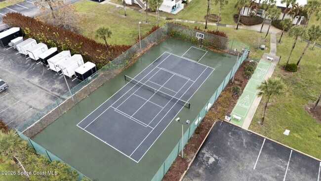 Building Photo - 180 Paradise Blvd