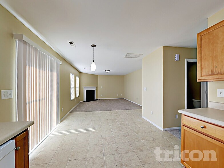 Building Photo - 2801 Buckleigh Dr