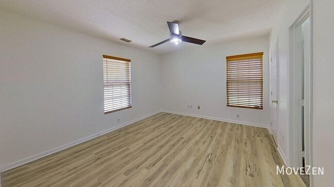 Building Photo - 509 Rosecrest Dr