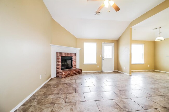 Building Photo - 2916 SE 97th St