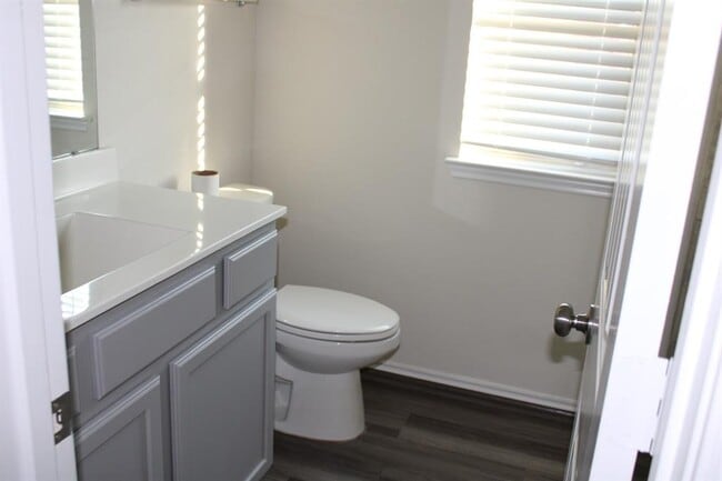 Building Photo - 9810 Copper Ranch Trail