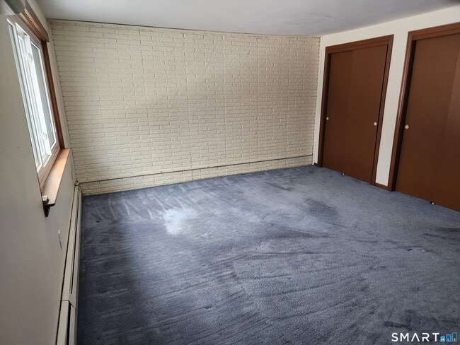 Building Photo - 83 Churchill Way