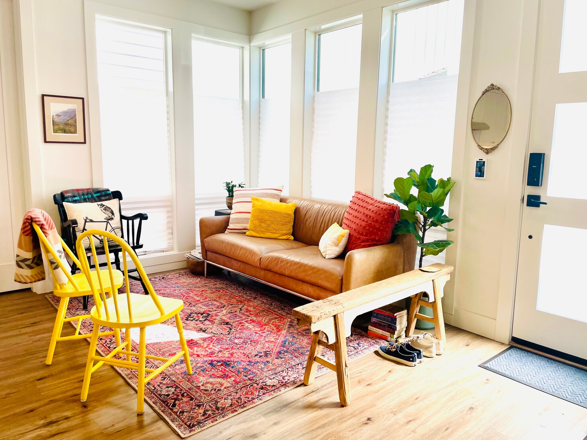 Living room - 4127 40th Ave SW