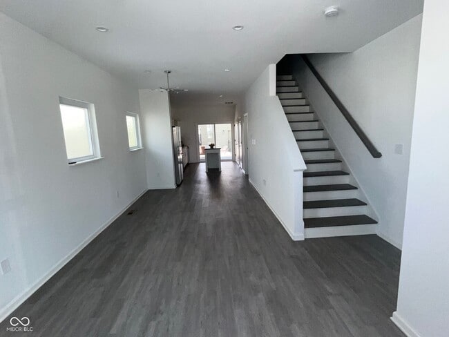 Building Photo - 143 McKim Ave